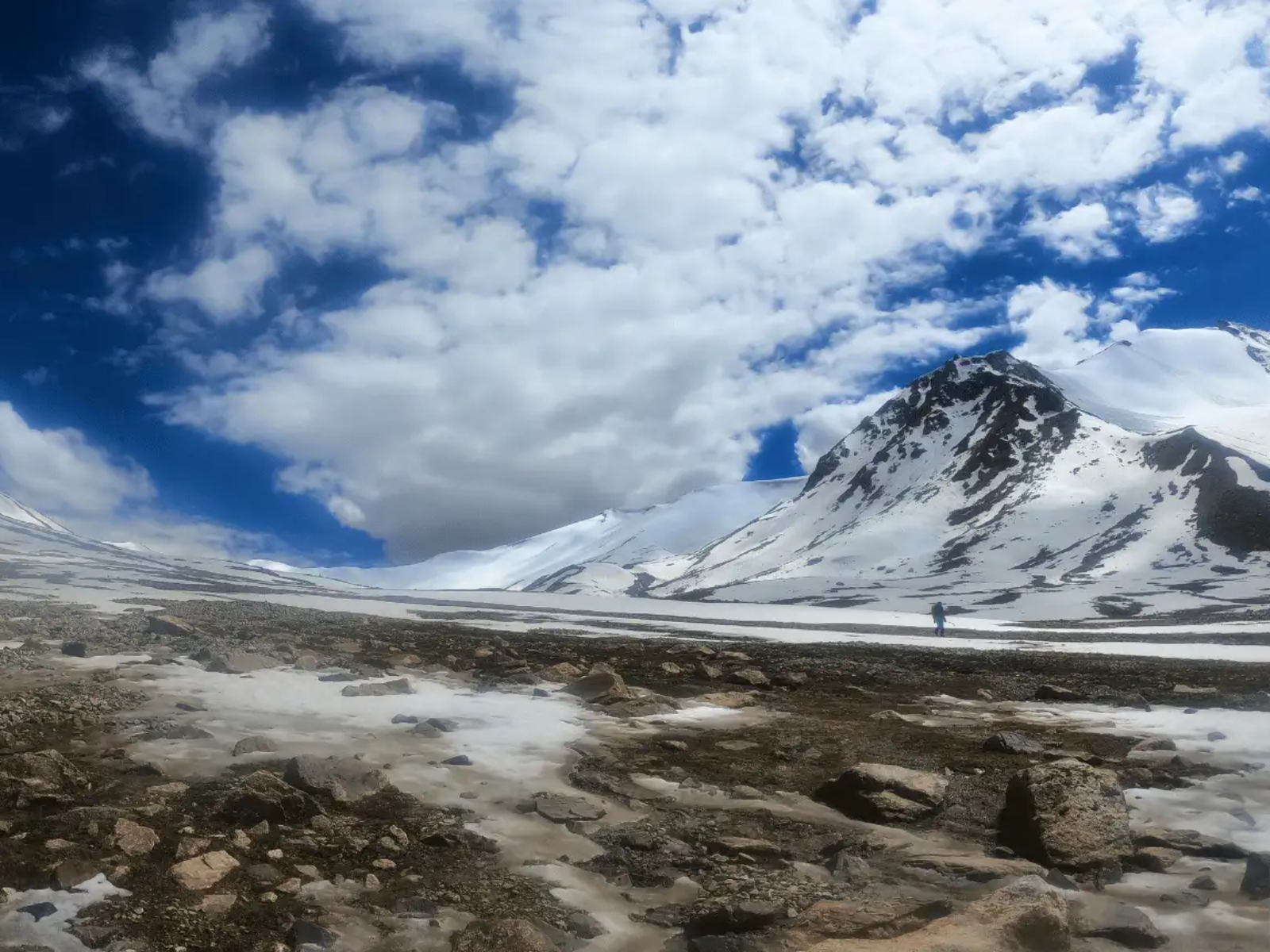 lasermo la pass crossing trek alpine expeditions (1)